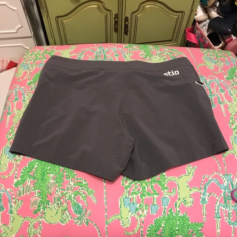 Stio women’s board short size 14 x 4 magnet gray nwt - Picture 2 of 4